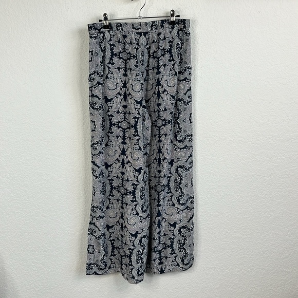 THEORY Mitrana Paisley Printed Silk Georgette Wide Leg Pants - Picture 6 of 9